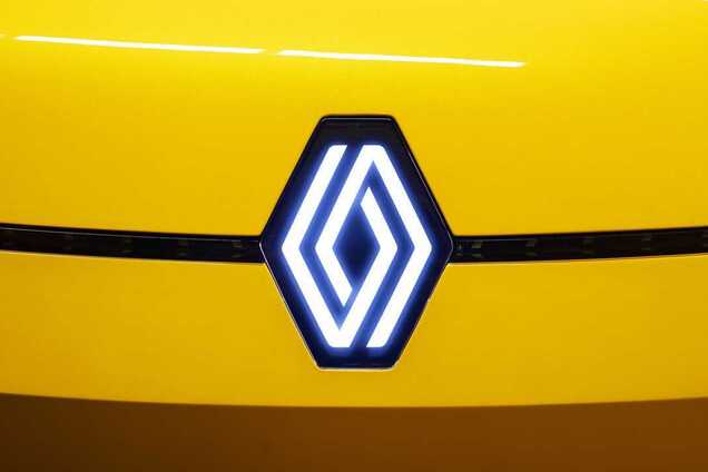 Renault відновлює виробництво у Росії