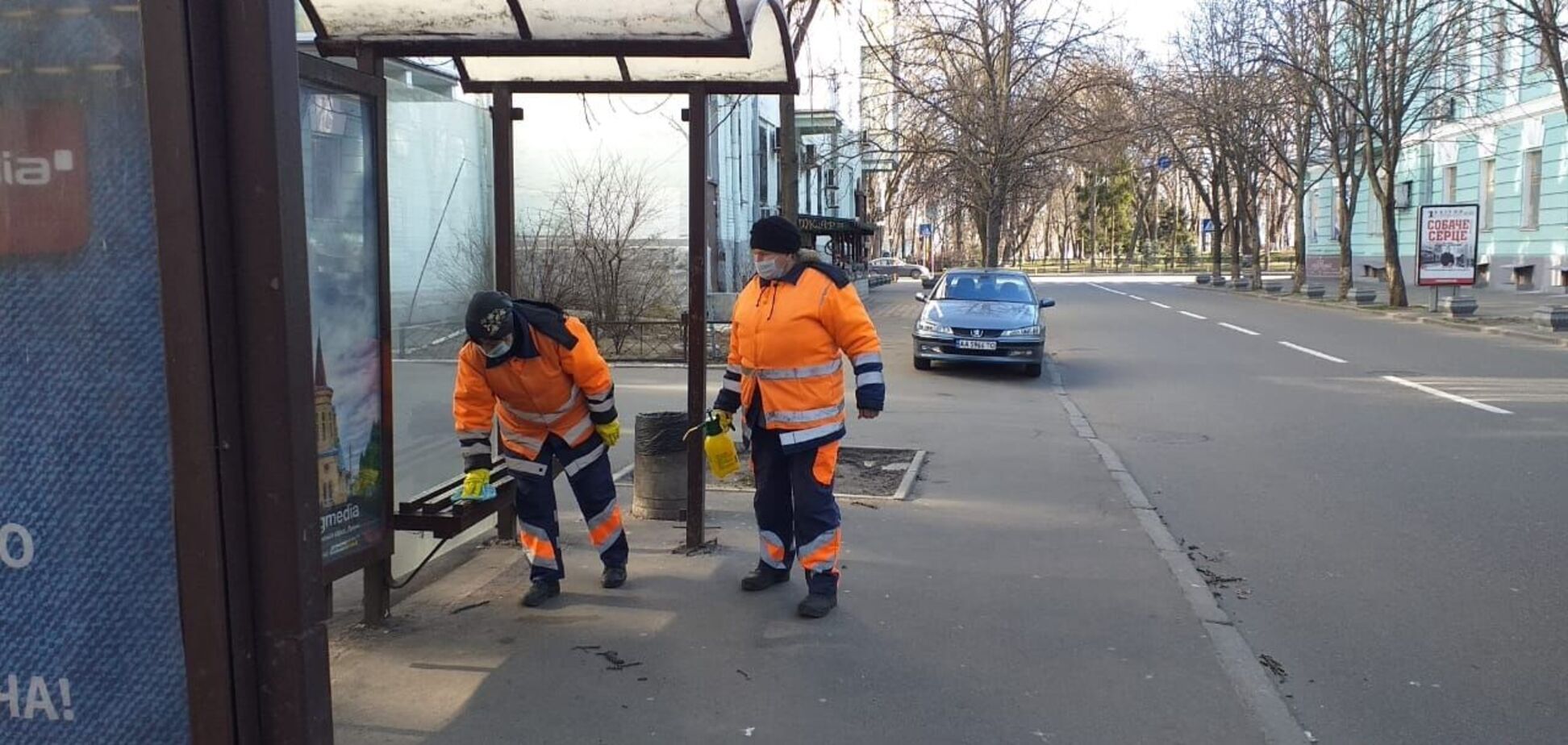 Незважаючи на війну, комунальники продовжують виконувати свою роботу