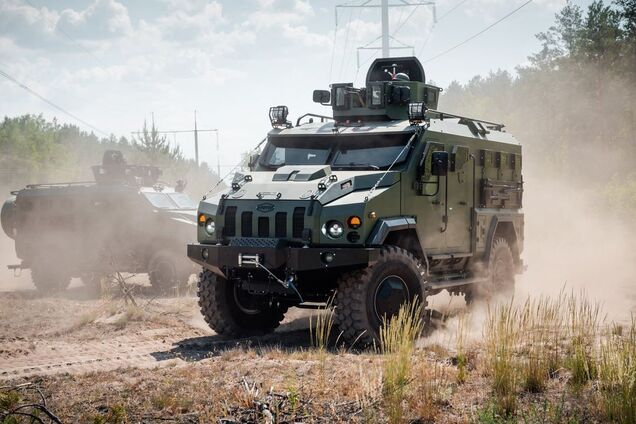 'Украинская бронетехника' восстанавливает технику ВСУ