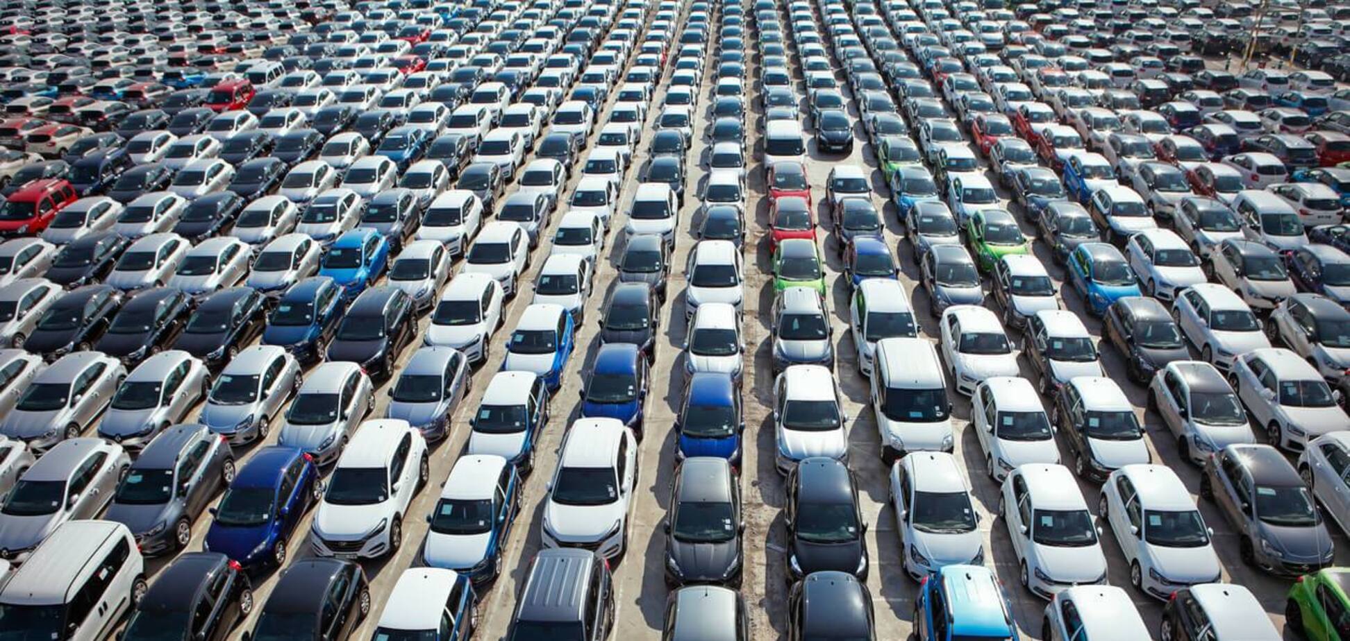 Українці зможуть безкоштовно ввезти та розмитнити автомобілі