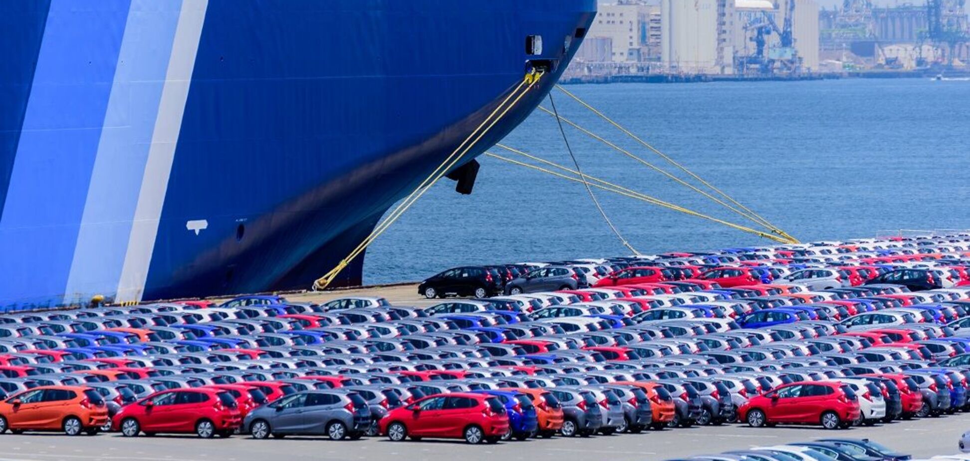 Японія заборонила експорт преміальних авто до РФ