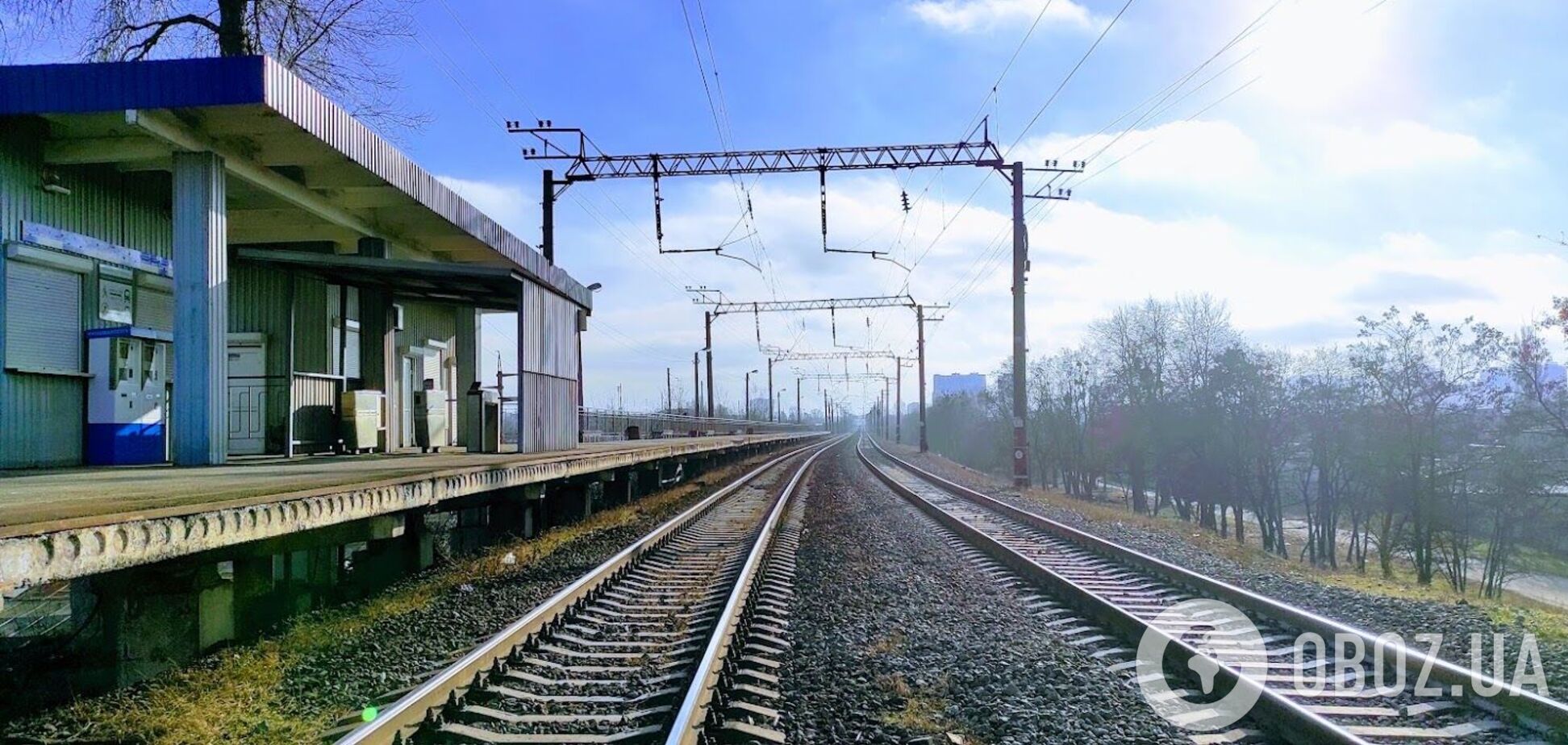 Автобуси возитимуть пасажирів на платформу 'Троєщина'