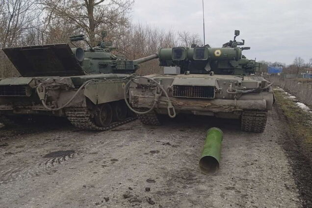 Російські танки розстріляли машини мирних жителів