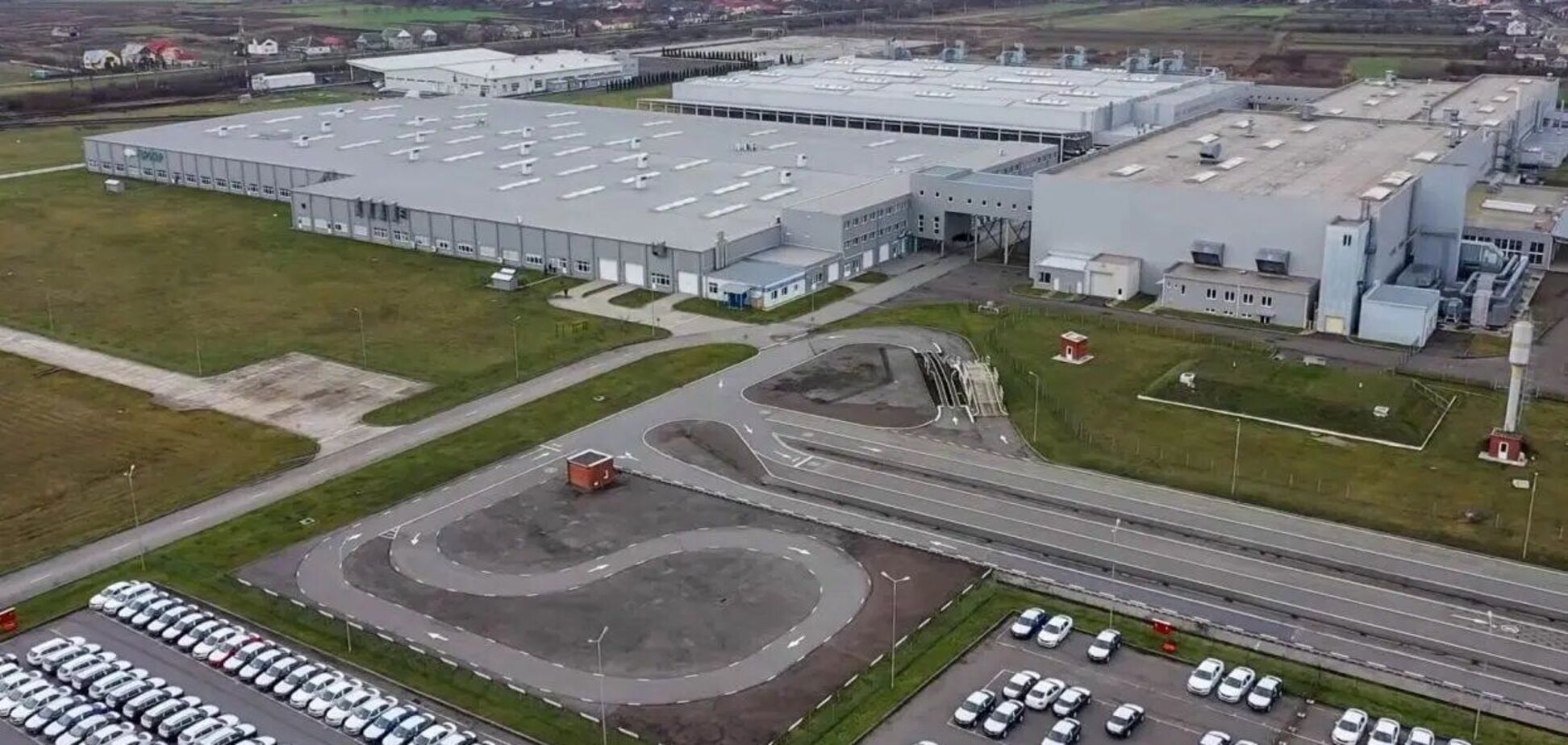 На заводі 'Єврокар' відкрили логістичний гуманітарний хаб