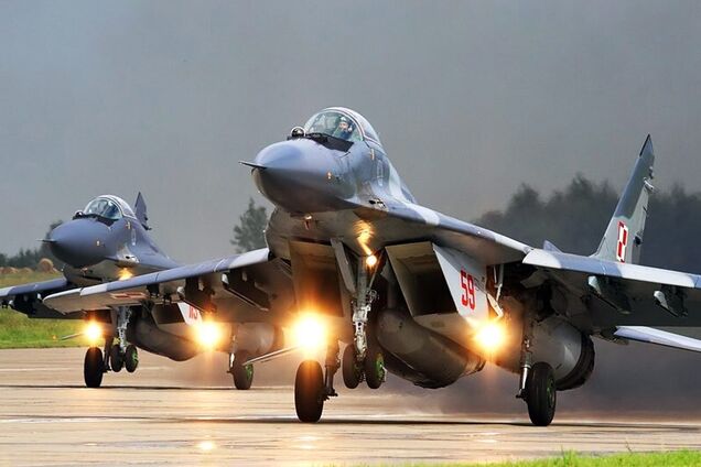 Польша готова передать Украине свои истребители по разработанному США механизму – WSJ