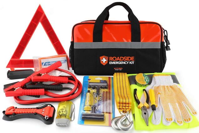 Що варто брати в авто під час евакуації, а з чим їхати не слід