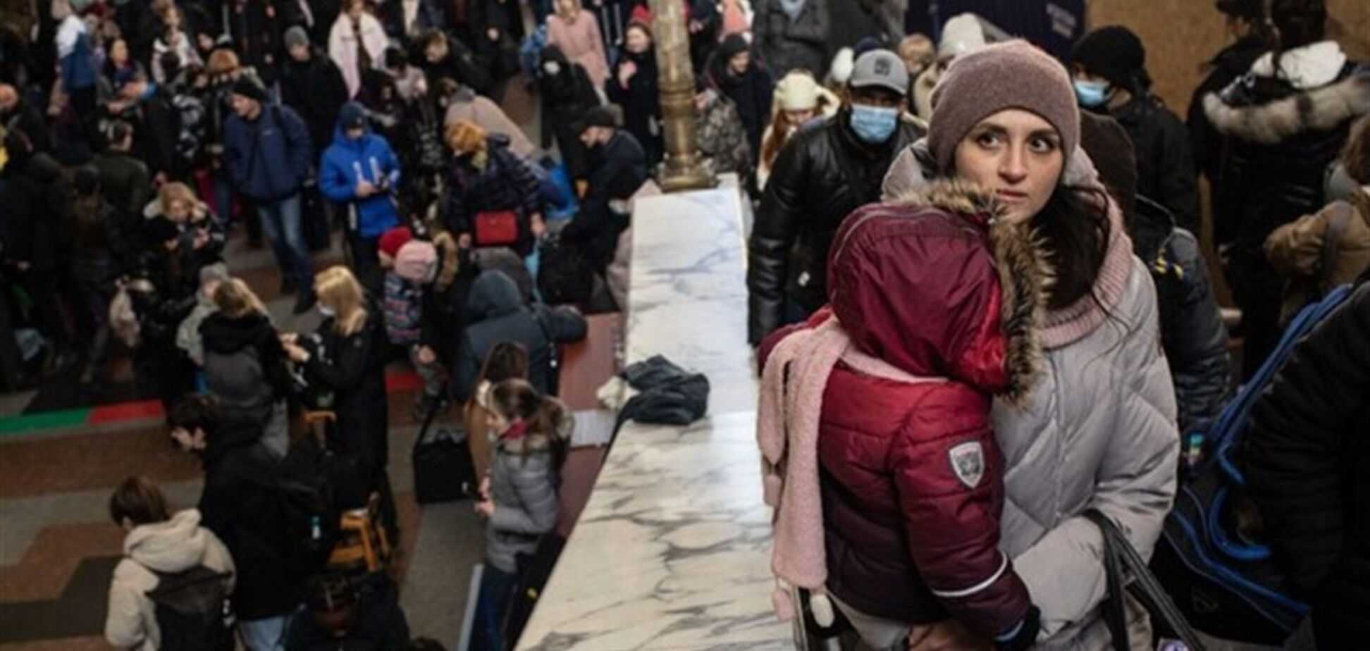 За добу в Україні евакуювали 48 тисяч людей: з'явилися кадри черг у Сумах