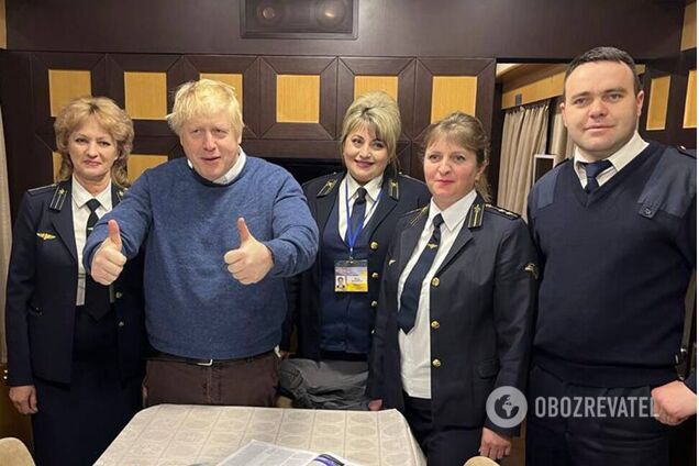 'На борту фантастичного поїзда': Джонсон розповів, як добрався до Києва у розпал війни. Фото і відео