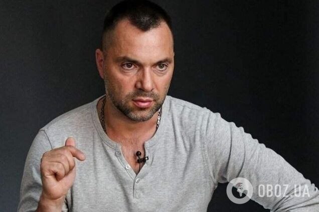 Арестович о наступлении России: будет несколько недель тяжелых боев на Донбассе