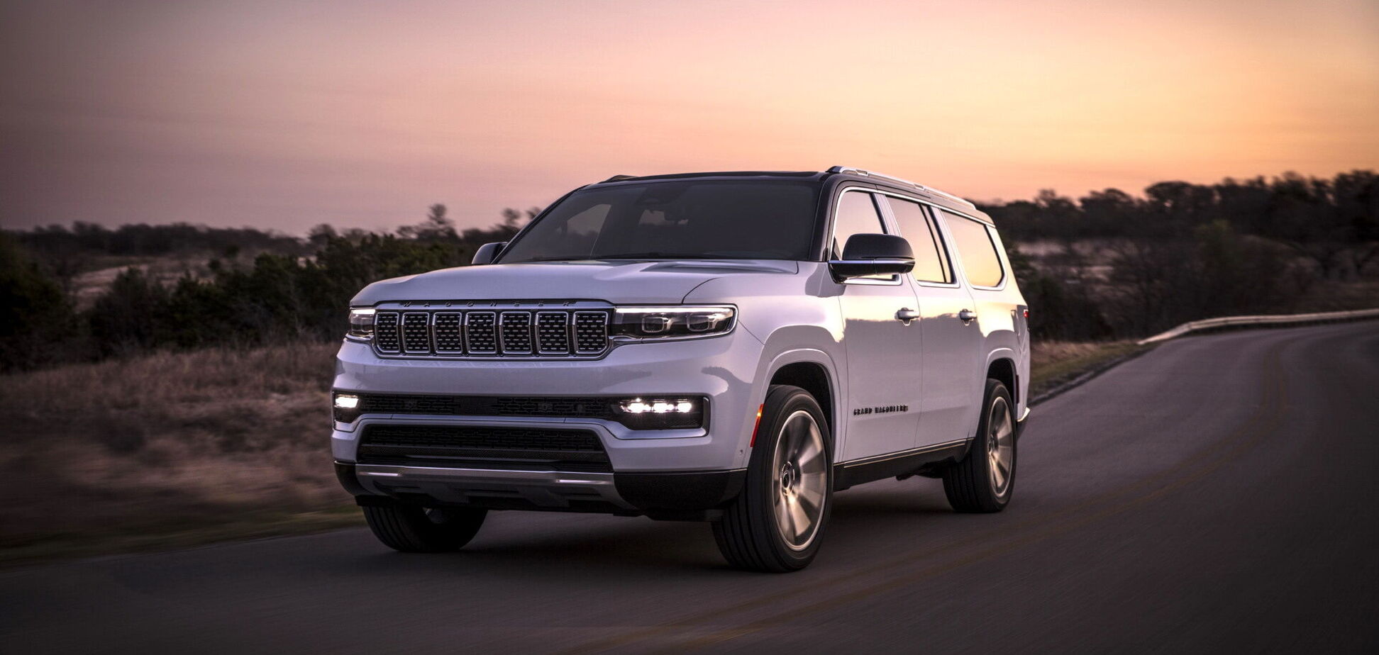 Jeep представив величезні позашляховики