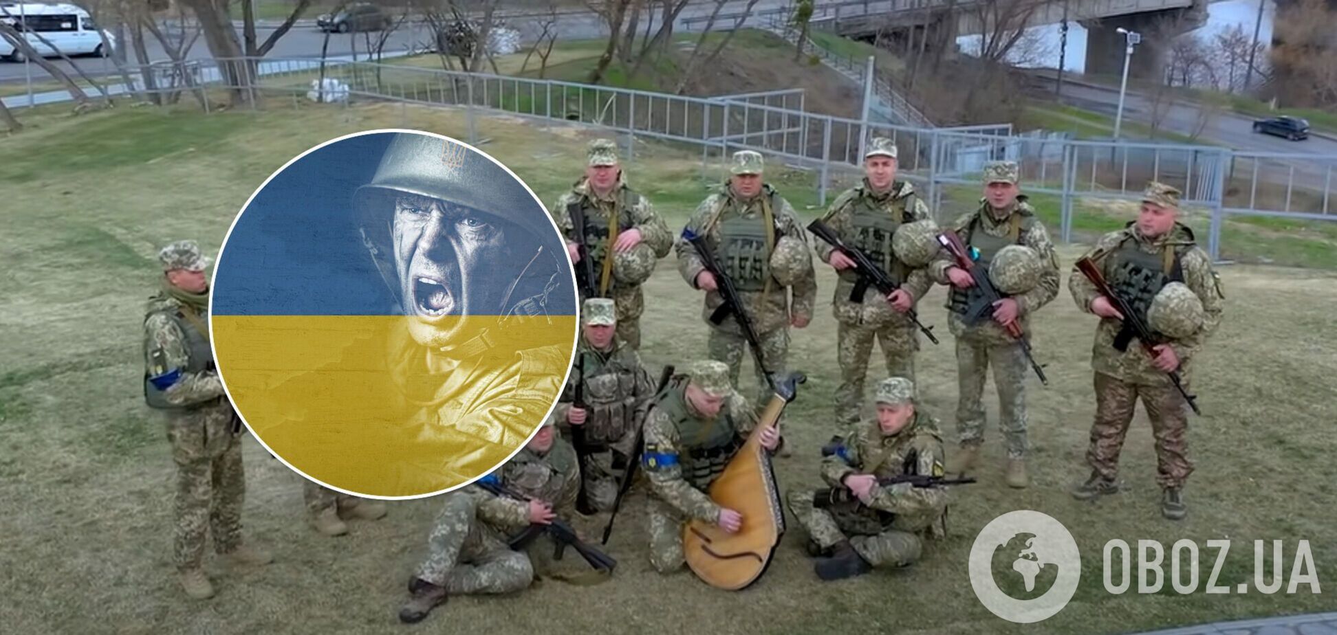 Українські військові заспівали 'Ой, у лузі червона калина' на тлі пам'яток у Вінниці. Відео