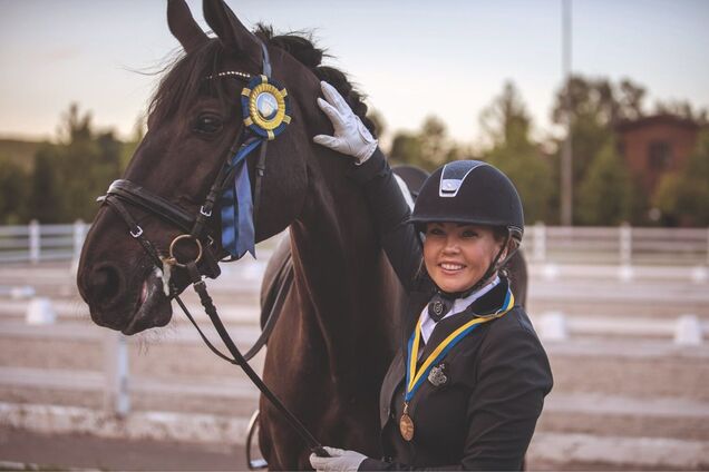 В Буче оккупанты расстреляли лошадей Камалии, а саму конюшню заминировали