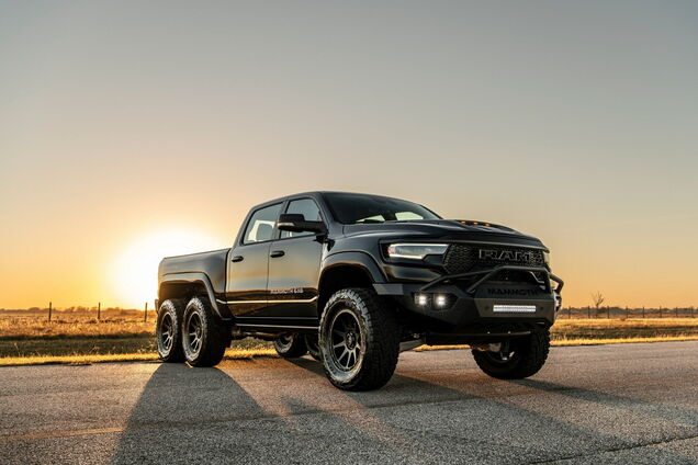 Hennessey показала гигантского 'Мамонта'