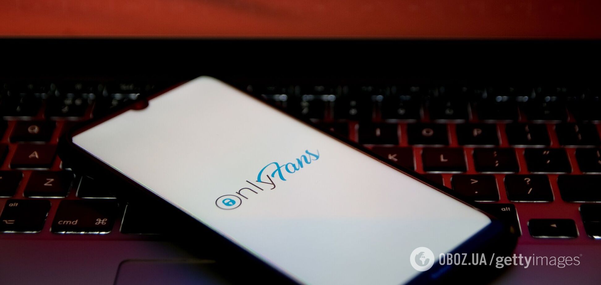 OnlyFans заморозил аккаунты российских вебкам-моделей из-за войны в Украине
