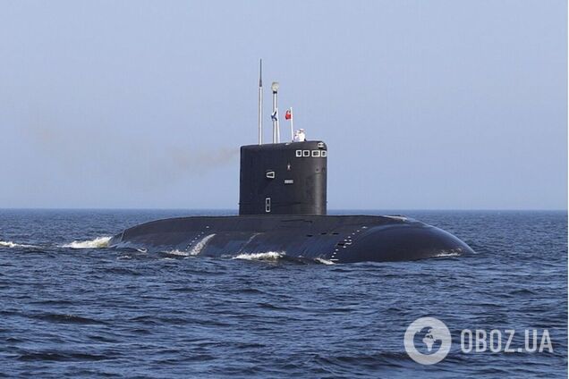 У Чорному морі можуть бути чотири російські підводні човни, які завдають ударів по Україні – The Times
