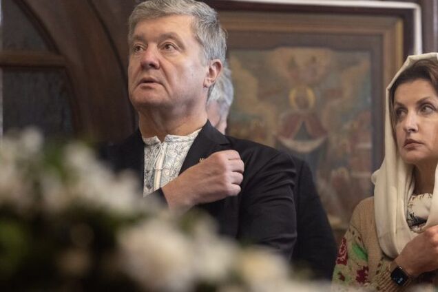 Петр и Марина Порошенко поздравили украинцев с Пасхой: молимся за победу добра над злом, за победу Украины