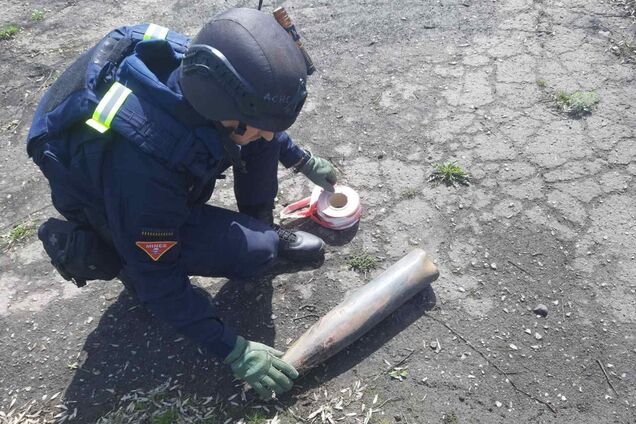 Саперы продолжают разминирование Киевщины