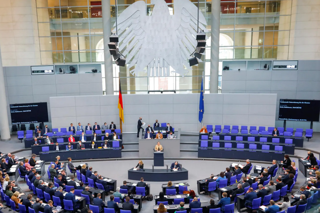 У Німеччині схвалили надання Україні важкого озброєння