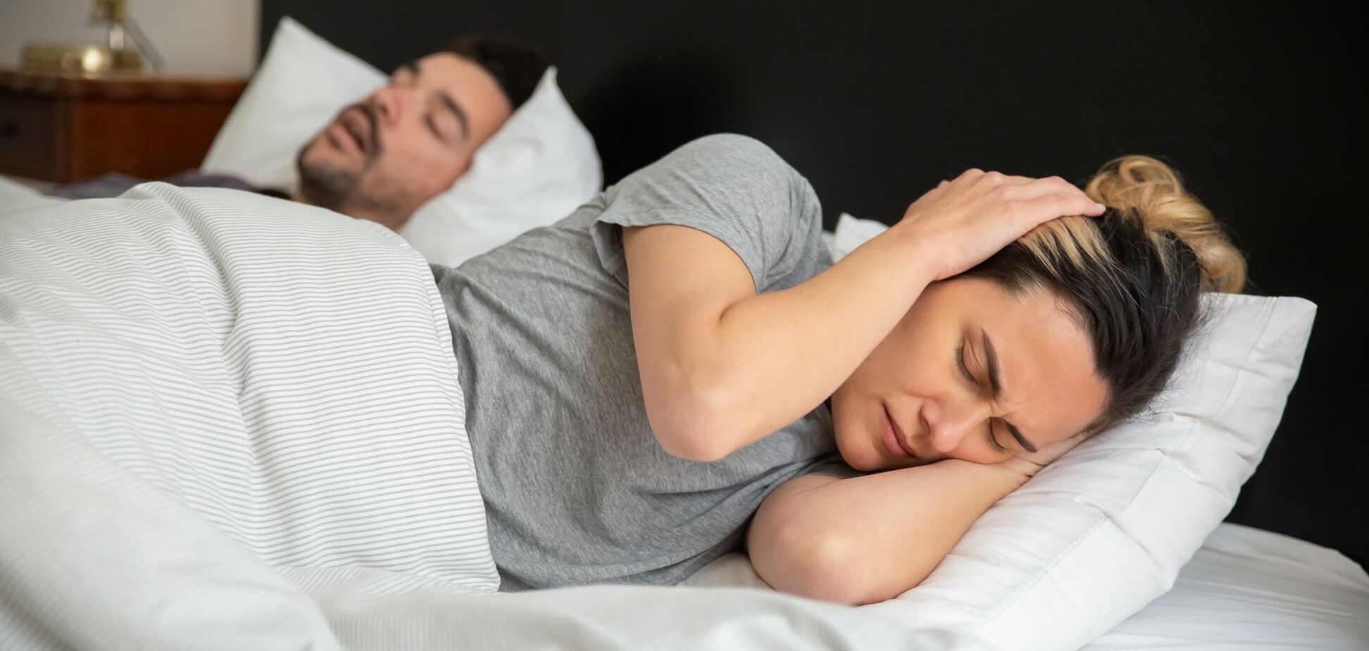 Як перестати хропіти. Знайдено простий та ефективний метод, для якого потрібна лише подушка