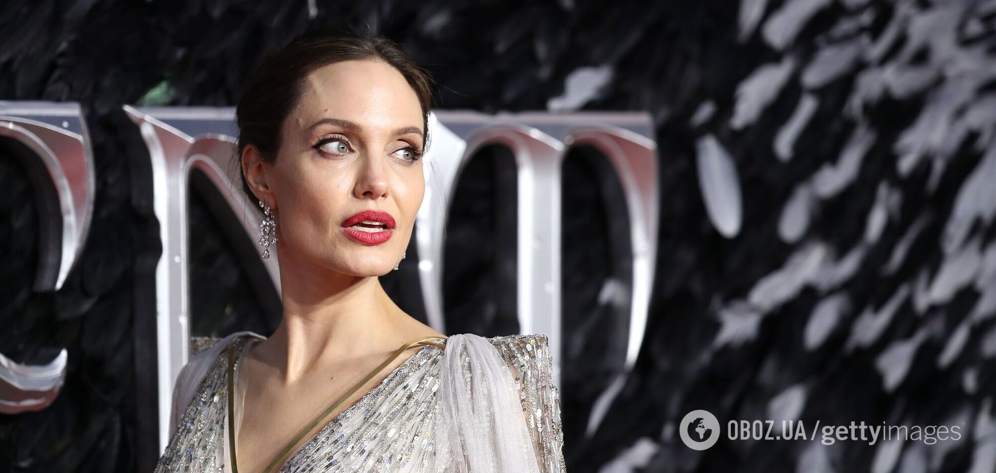 Анджелине Джоли во Львове пришлось бежать в убежище из-за угрозы ракетного удара. Видео