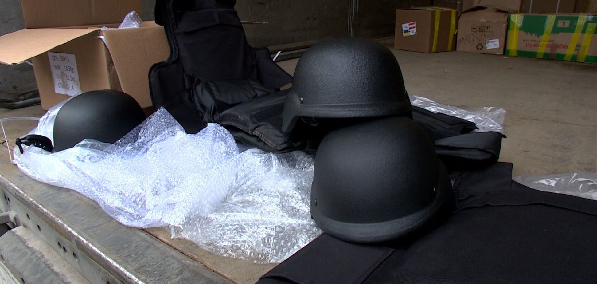 Защитники Запорожья получили 200 комплектов защитного снаряжения