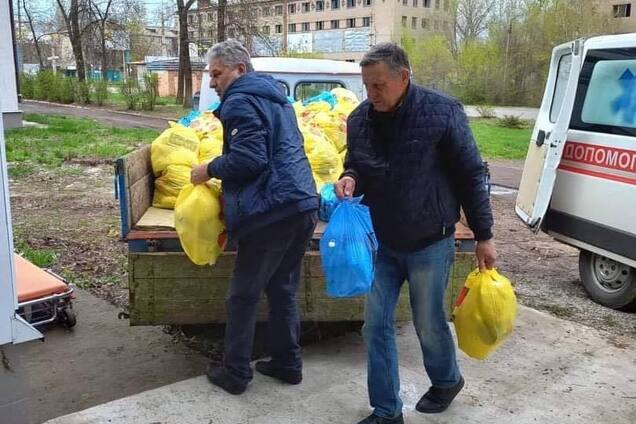 Фонд Бориса Колеснікова продовжує забезпечувати громади продуктовими наборами та гуманітарною допомогою