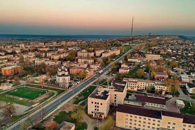 Мы ведь не россияне, их парки, больницы и детские сады разрушать в РФ не будем