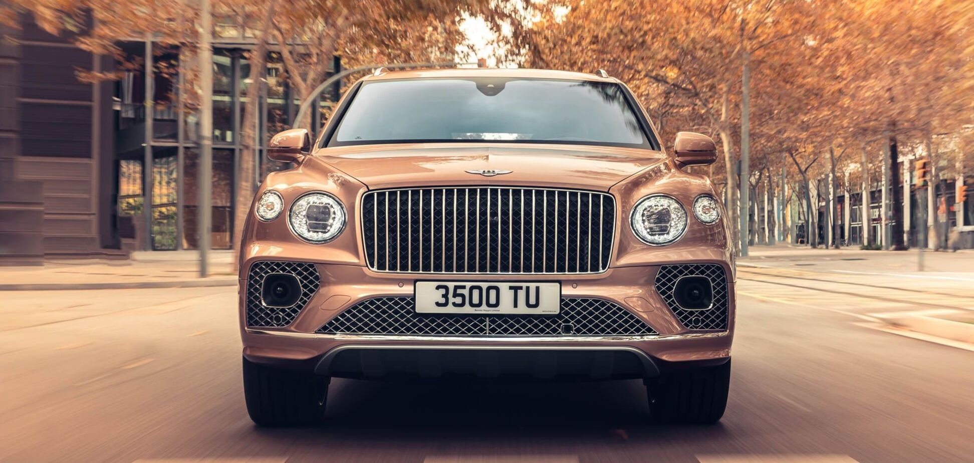 Bentley Bentayga получил удлиненную версию