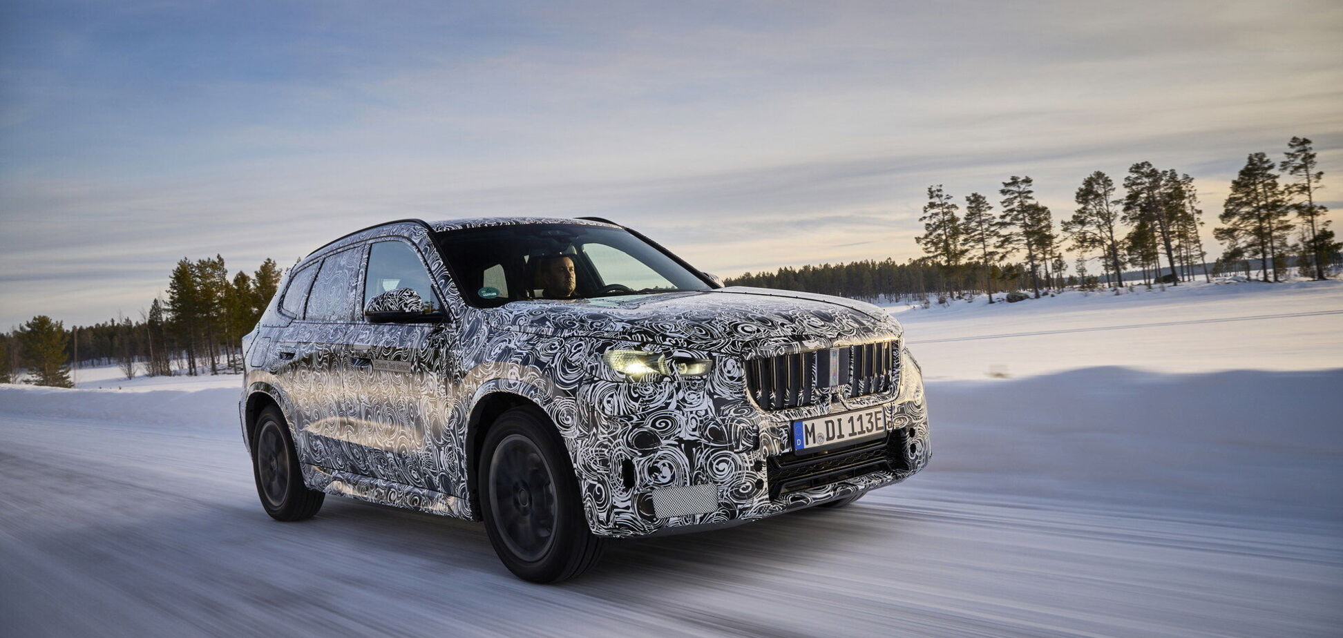 BMW тестирует в Заполярье электрический iX1