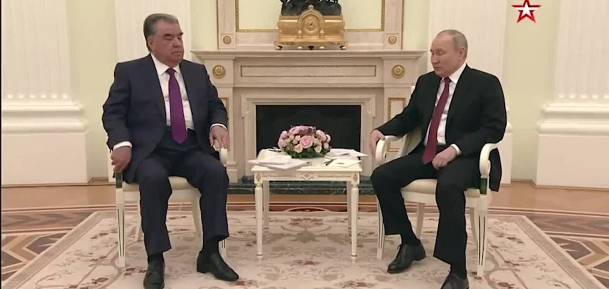 Путін здійснював дивні рухи на зустрічі з президентом Таджикистану