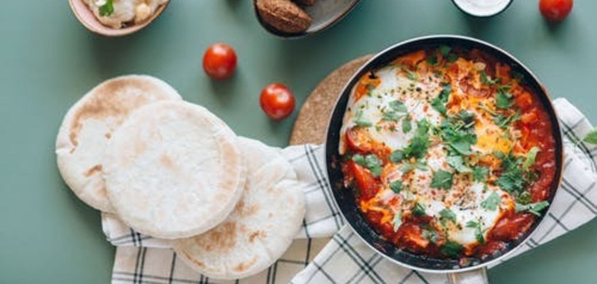 Шакшука на завтрак: как правильно приготовить популярное блюдо из яиц