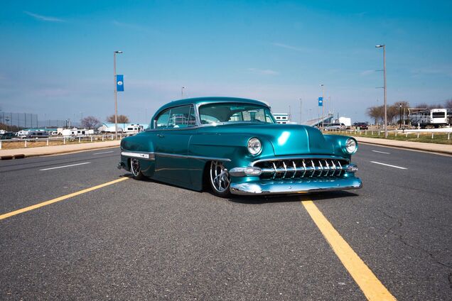 Рестомод на базе Chevrolet Bel Air оценили в 350 тыс. долл.