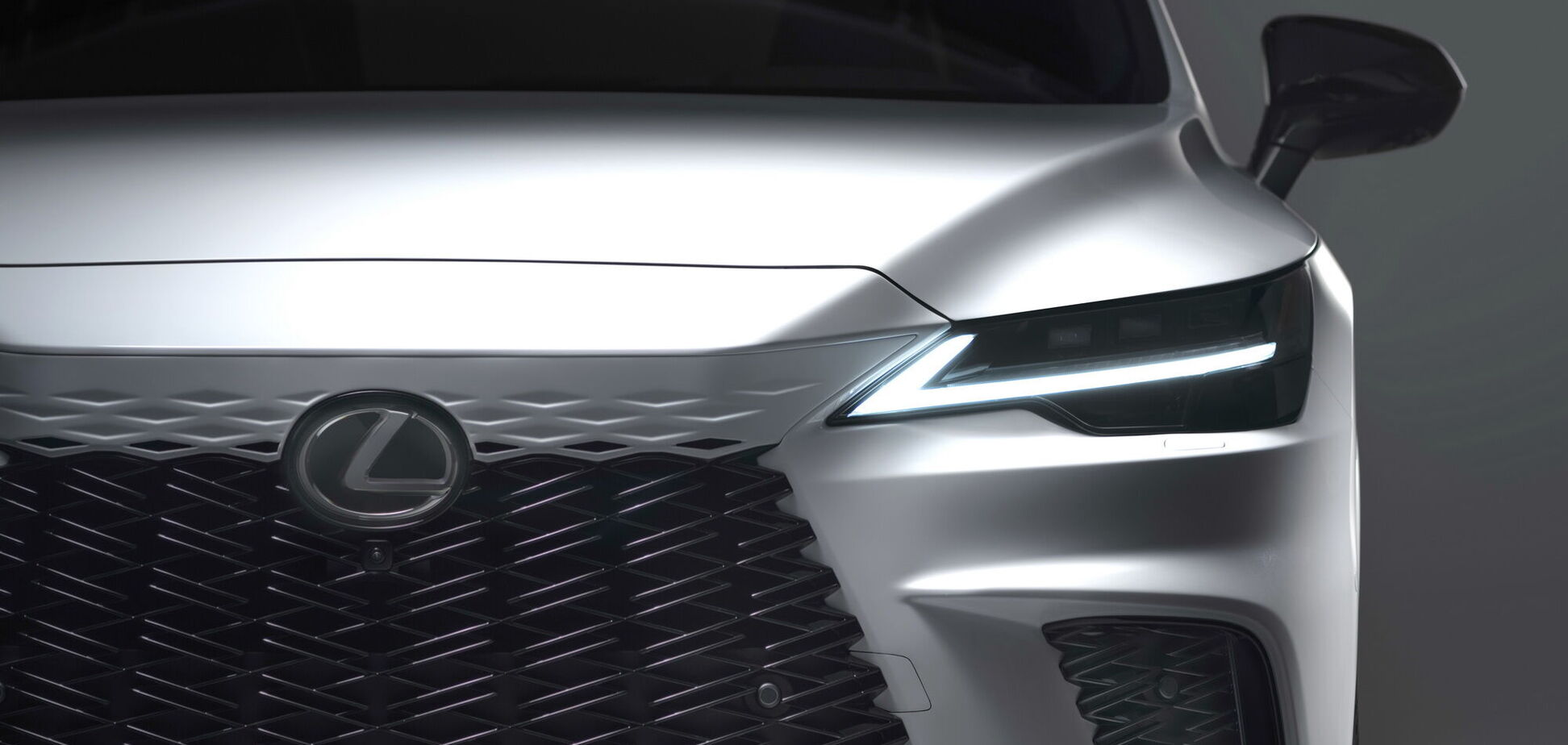 Lexus назвав дату дебюту кросовера RX нового покоління