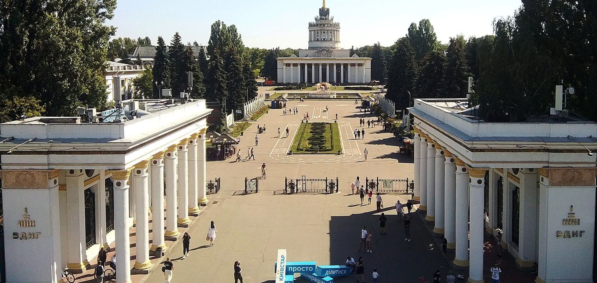 На ВДНХ возобновили работу кафе и велопрокат