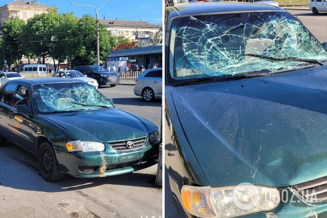 В Запорожье авто вылетело на тротуар и сбило людей возле остановки: много пострадавших. Фото