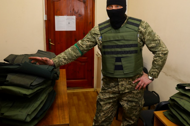 Среди работников Метинвеста много мобилизованных сотрудников, и всех компания снабдила бронежилетами и касками – Липпа