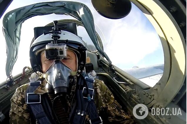 В Виннице простились с летчиками, которые отдали жизнь за Украину: в их честь в небо поднялись истребители