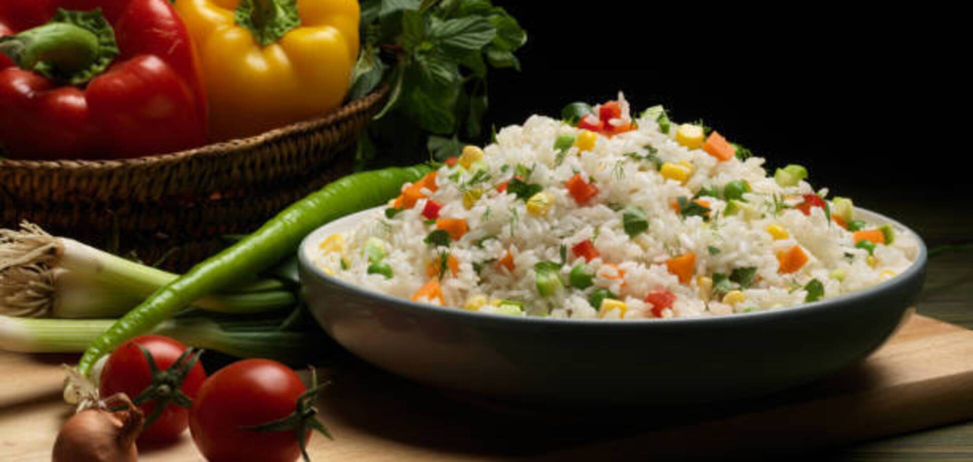 Рассыпчатый рис с овощами за 30 минут: как приготовить блюдо на сковороде
