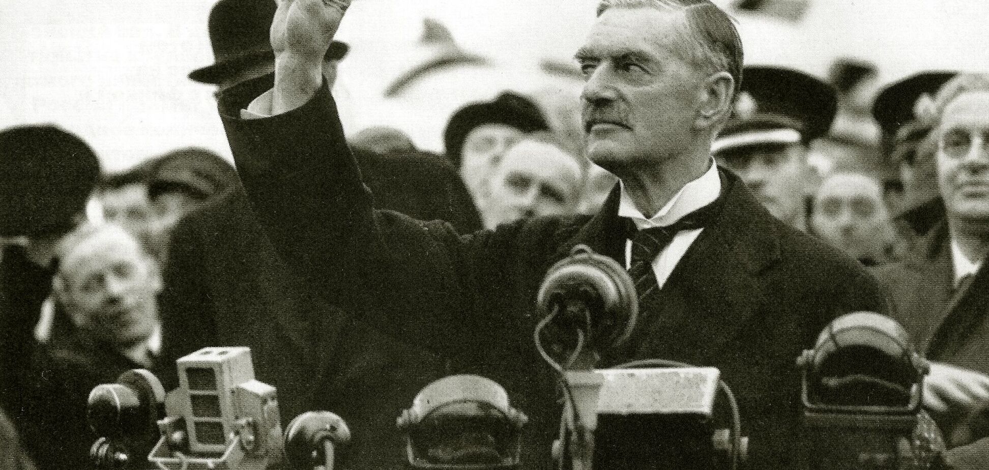 Ті, хто намагається утихомирити диктатора, стають його жертвами: історія повторюється?