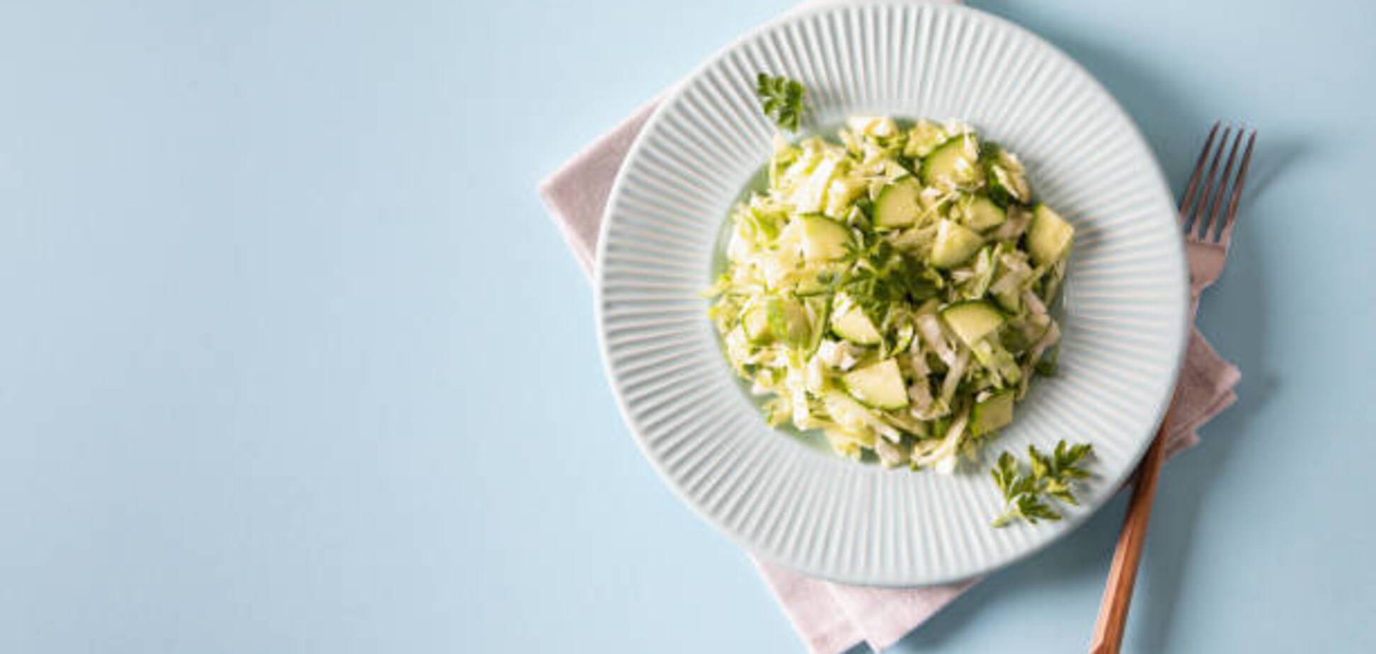 Салат из капусты по-новому: как приготовить заправку из вареных желтков