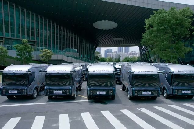 Машини на автопілоті прибиратимуть китайські вулиці