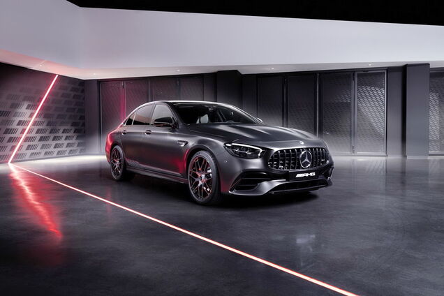 Mercedes-AMG попрощался с мотором V8 специальной версией