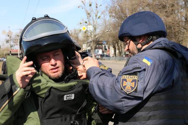 Саперы продолжают разминирование территории столицы