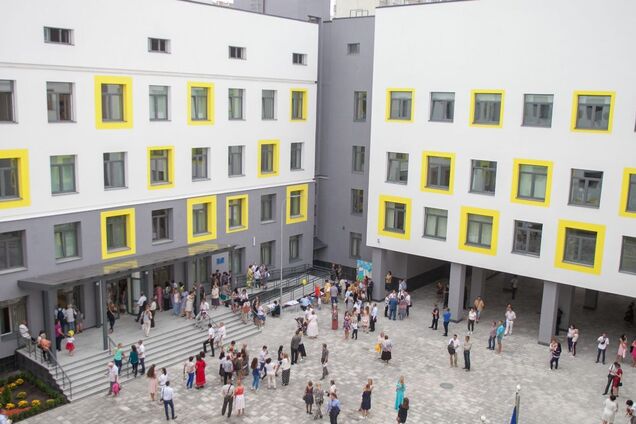 Школьники будут учиться дистанционно до кона учебного года