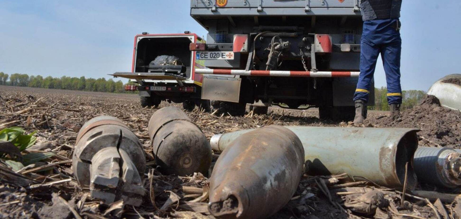 Саперы продолжают работы по разминированию