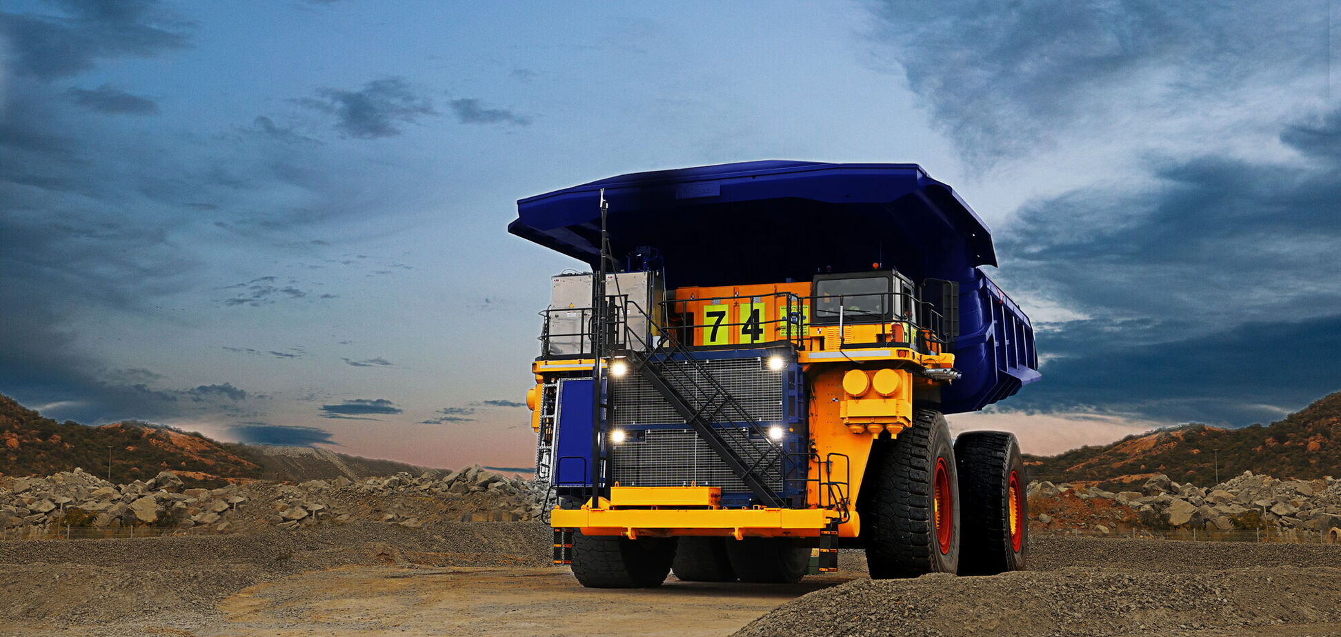 Anglo American показав гігантський самоскид на водні