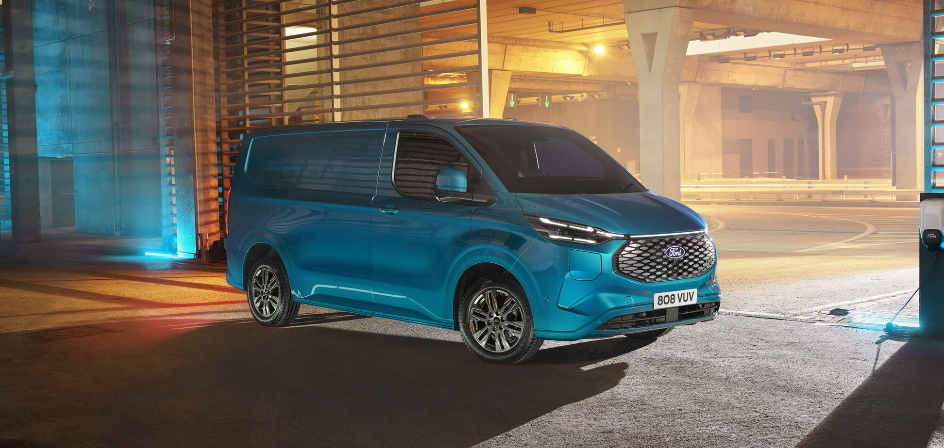 Ford показав електричний Transit Custom