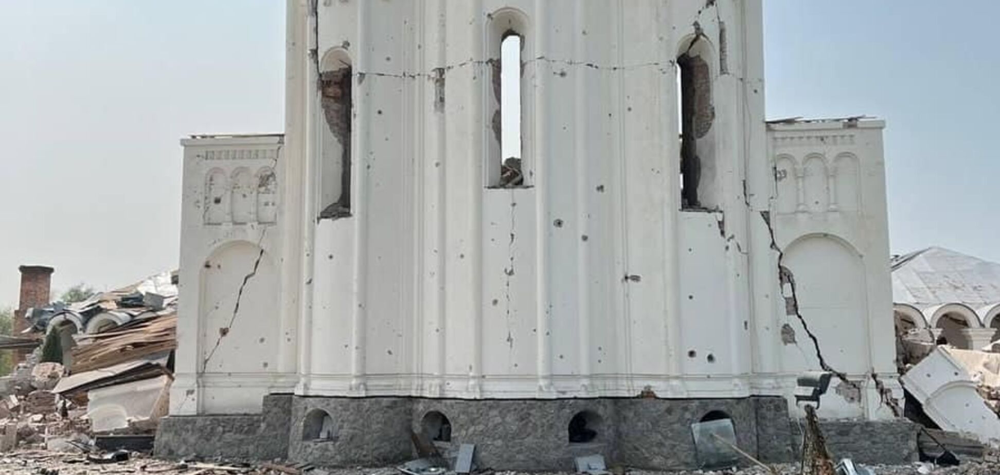 Оккупанты превратили церковь Святогорской лавры УПЦ МП в руины