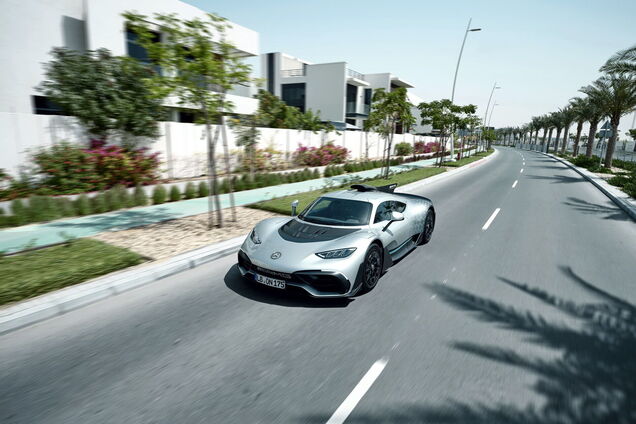 Mercedes-AMG представил серийный гиперкар One