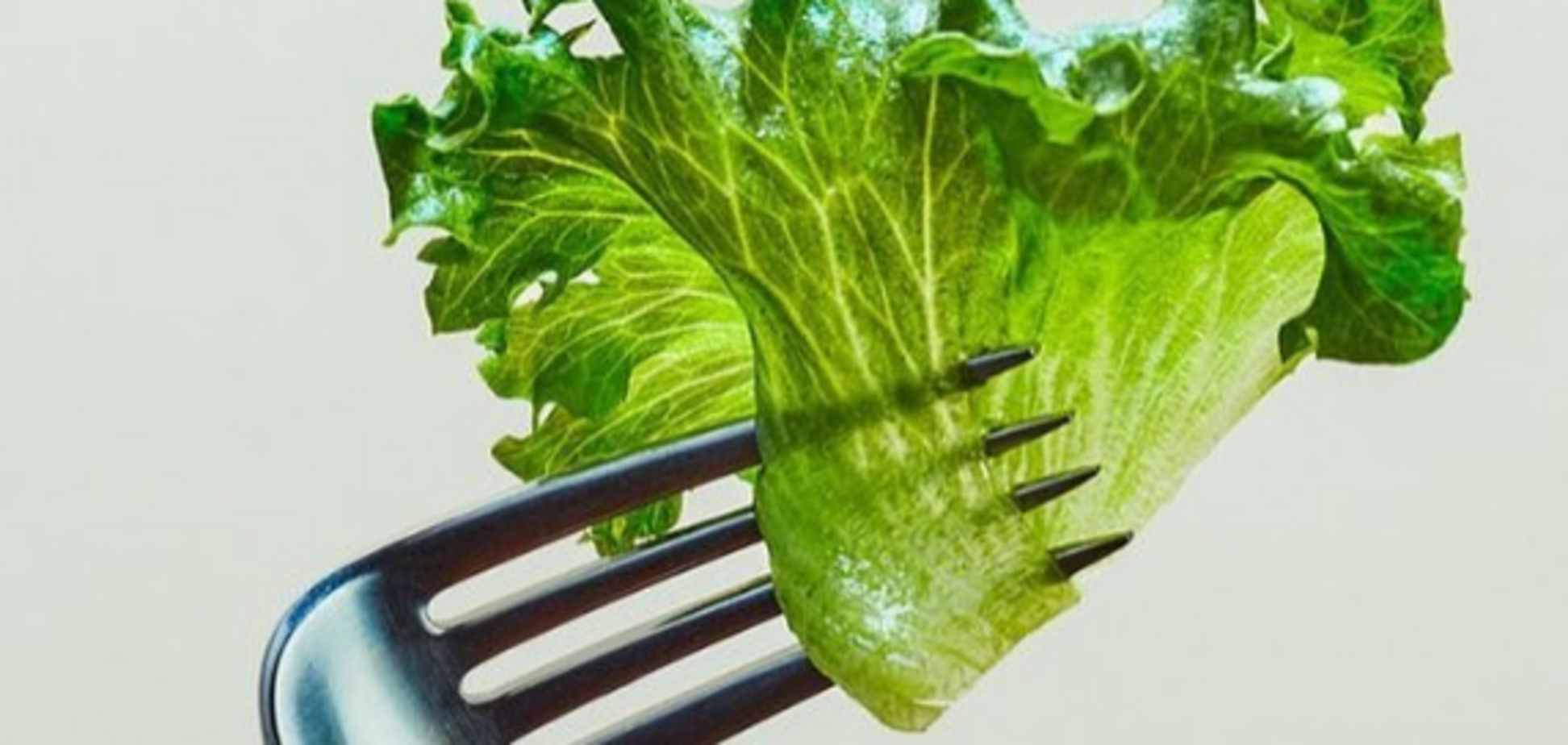 Як правильно різати листя салату для страв: поради експертки